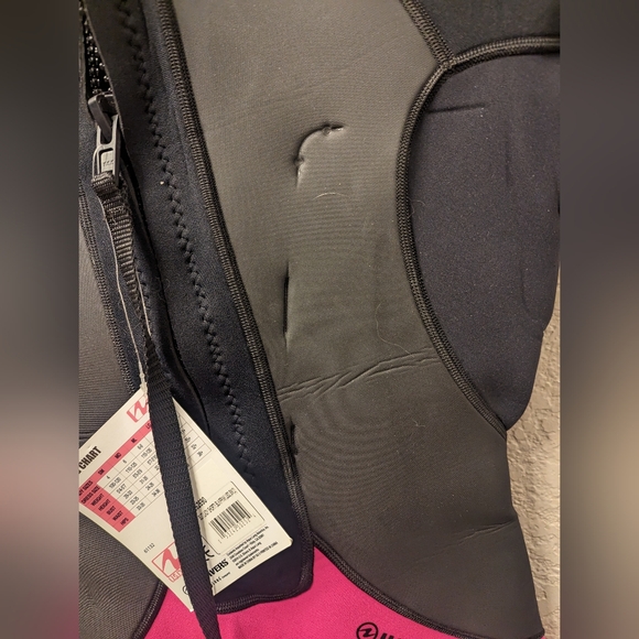 Women's 2mm neoprene shorty wetsuit - Picture 10 of 11